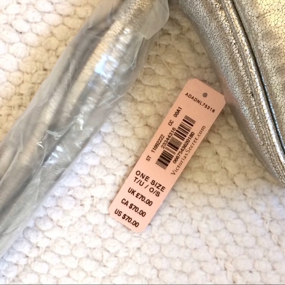 🤍 Victoria’s Secret Metallic Crossbody Bag NWT - Picture 8 of 8